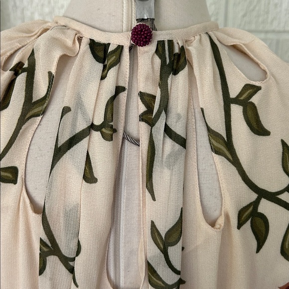 NWT-FARM Rio- Romantic Nature Cream floral maxi dress - Picture 9 of 13